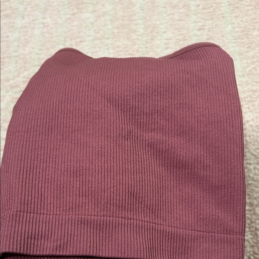 Athleta Dusty Mauve Ribbed Cropped Tank Bra  Size XS Pilates Yoga Athleisure - Picture 9 of 9
